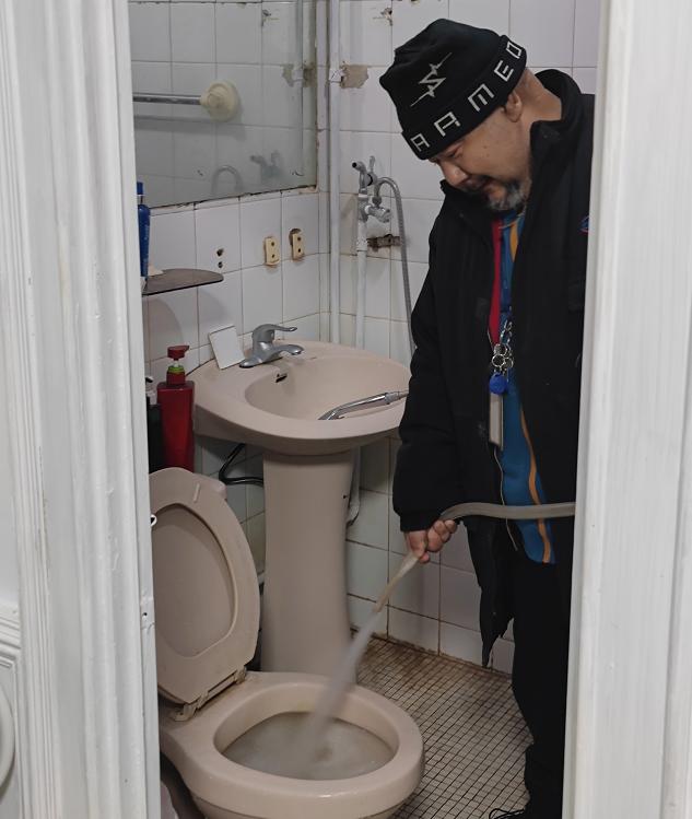 DƬ